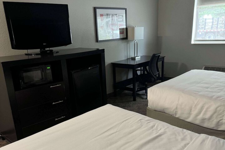 Room 11 of 35