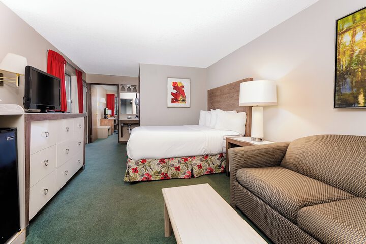Natura Aloha Reach Resort