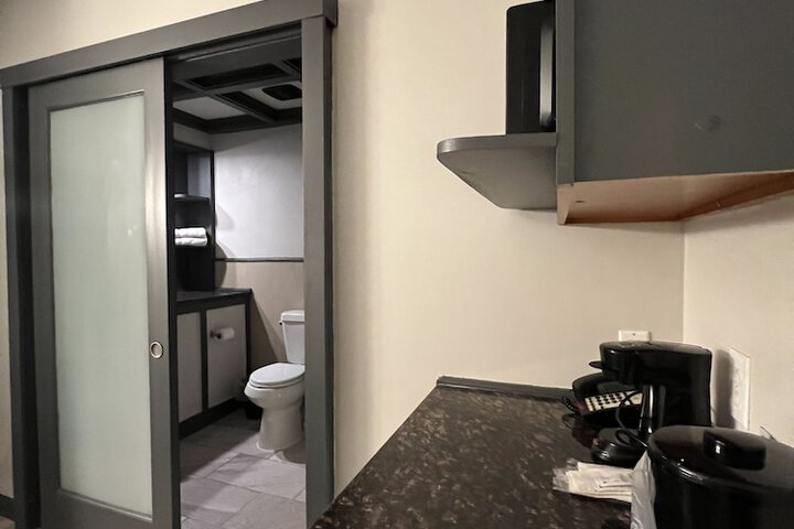 Room 41 of 62