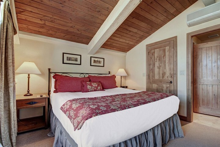 Room 15 of 31