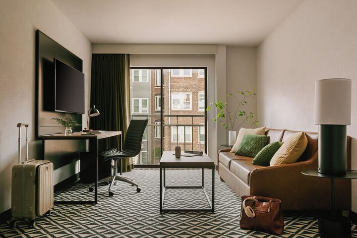 Room 18 of 46