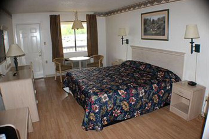 Bandera Lodge