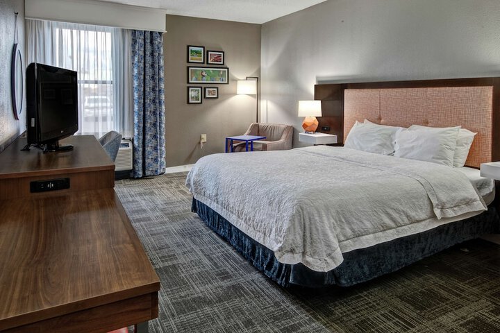 Room 9 of 29