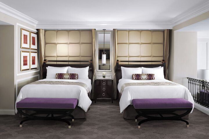 Room 33 of 114