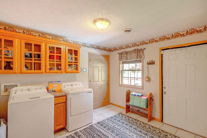 Spacious Ozarks Family Home - Private Pool & Grill