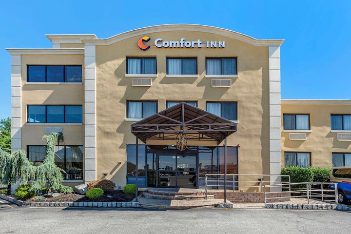 Hotel 5 of 69