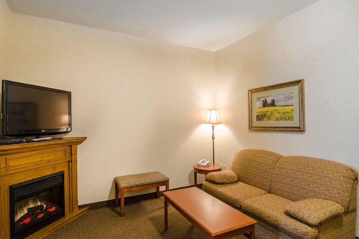 Room 42 of 65