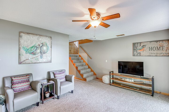 Beach & Lake Access: Brainerd Townhome