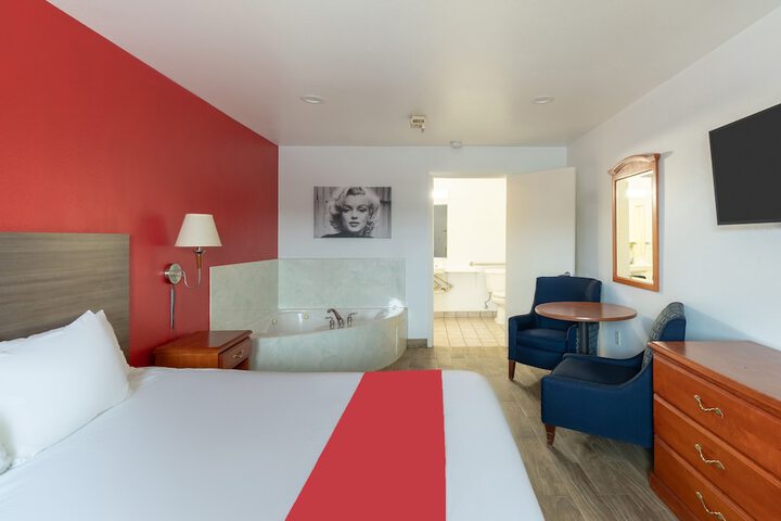 Room 14 of 40