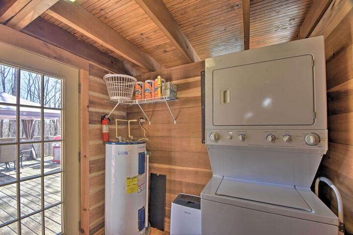The Lake Place Cabin w / Golf Cart & Free Kayaks!