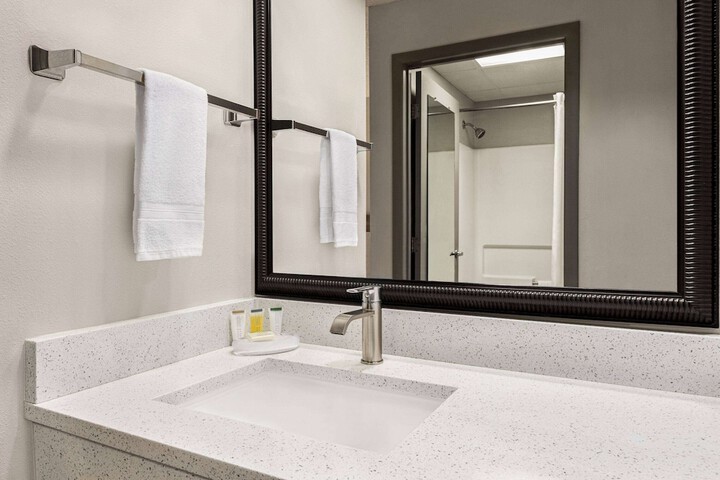 Days Inn by Wyndham Shallotte