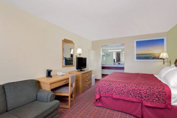 DAYS INN WILLIAMSBURG