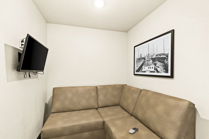 Room 17 of 45
