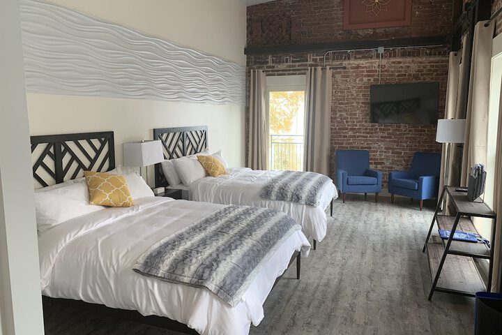 Room 15 of 36