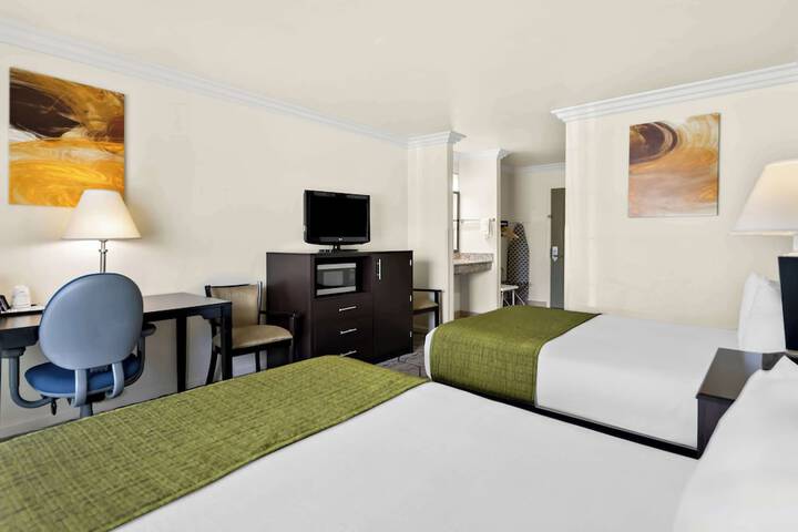 Room 15 of 31