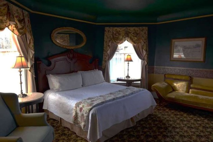 Room 100 of 130