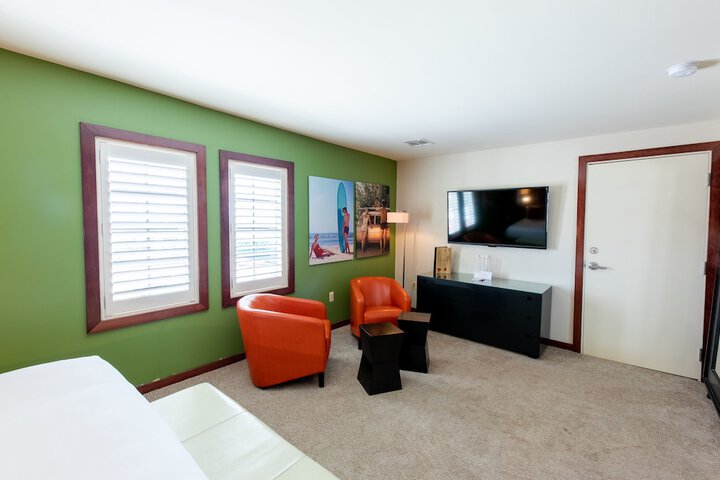Room 9 of 43
