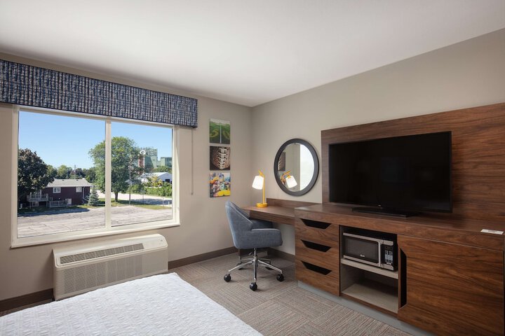 Room 18 of 33