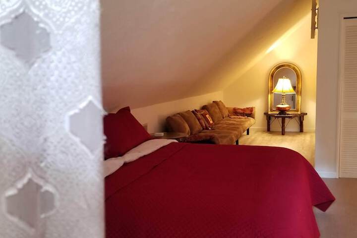 Room 25 of 104