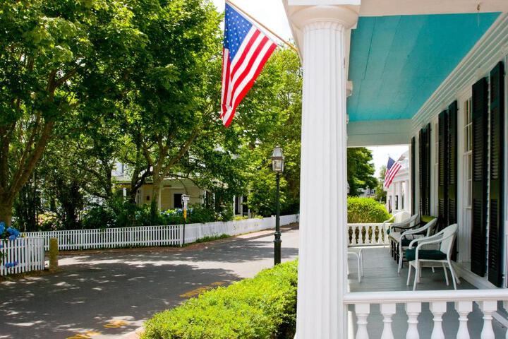 Captain Morse House - Luxury Waterfront, Town, & Beaches - 5 stars