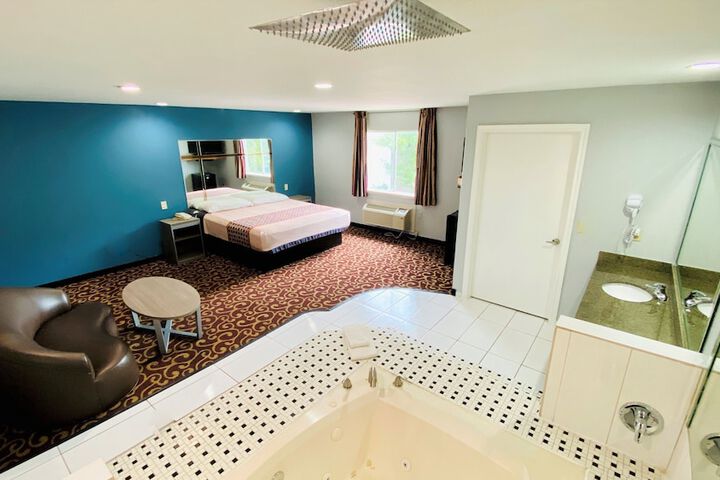 Room 10 of 15