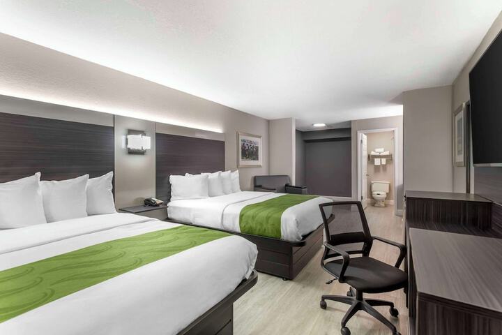 Room 17 of 30