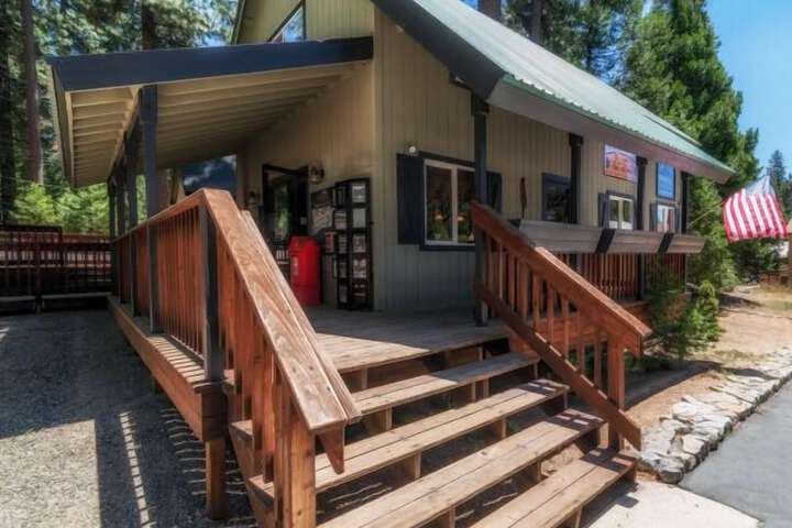 Knotty Pines Cabins