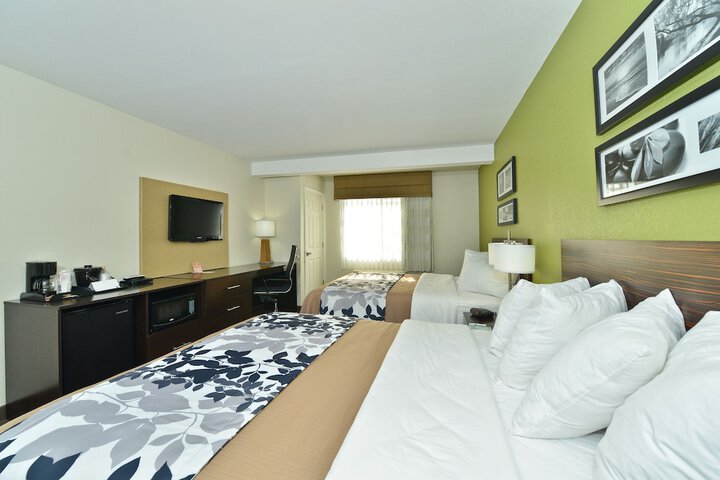 Room 17 of 54
