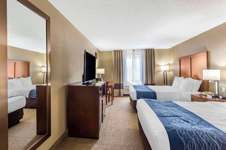 Comfort Inn Gurnee near Six Flags