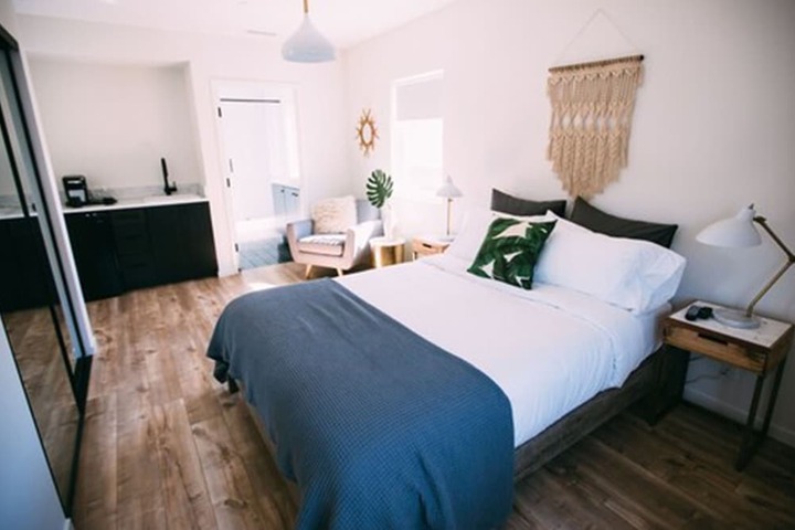 Room 34 of 70