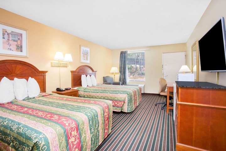 Room 13 of 20