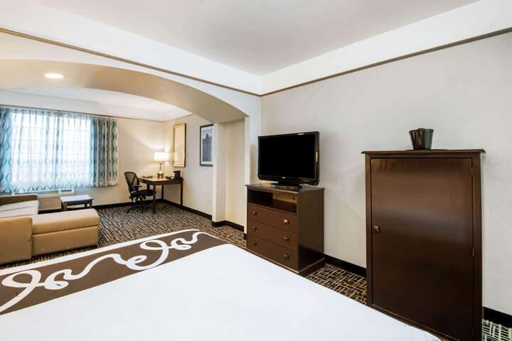 Room 28 of 49