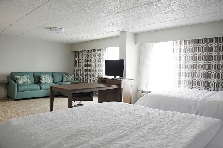 Room 7 of 62
