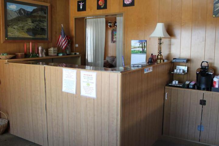 RIVIERA MOTEL