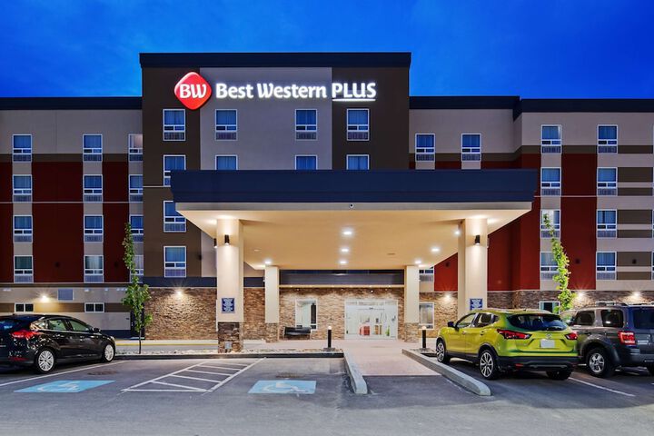 Hotel 2 of 48