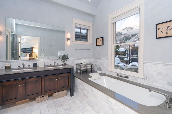 Element 52 Auberge Collection