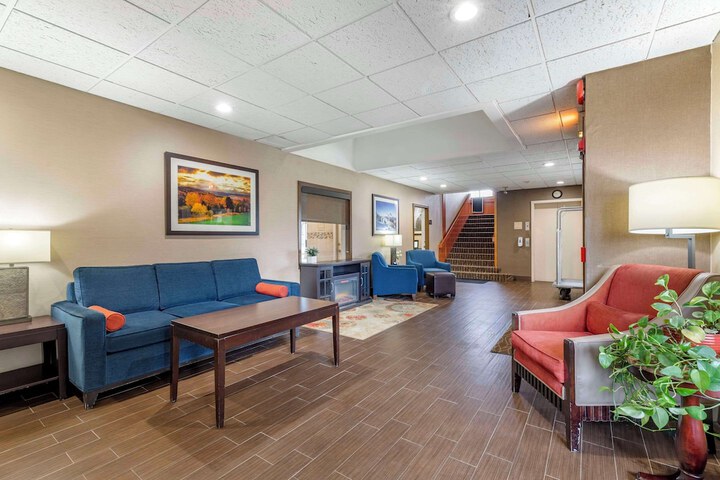 Hotel Interior 10 of 47