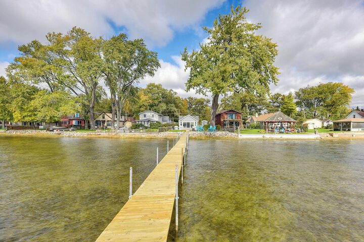 Lakefront Antioch Cottage w / Dock & Gas Grill!
