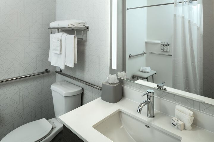 Holiday Inn Express Corvallis-On the River by IHG