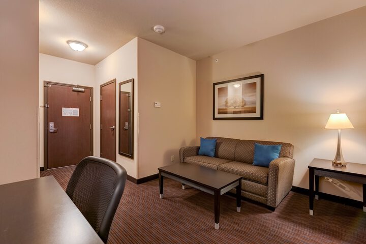 Room 15 of 37