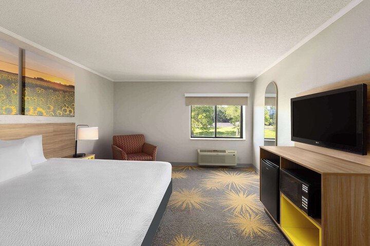Room 34 of 66