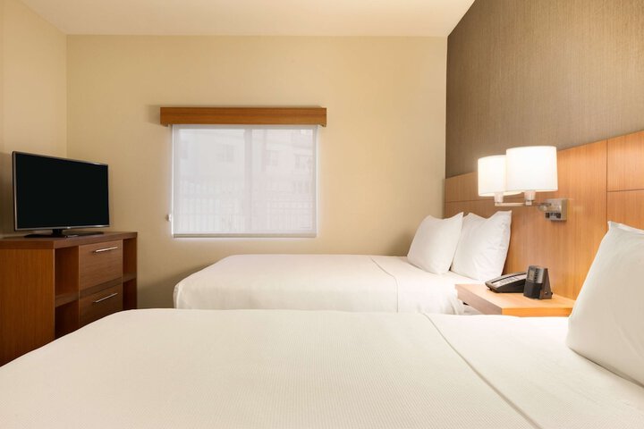 Hyatt Place Phoenix / Chandler-Fashion Center