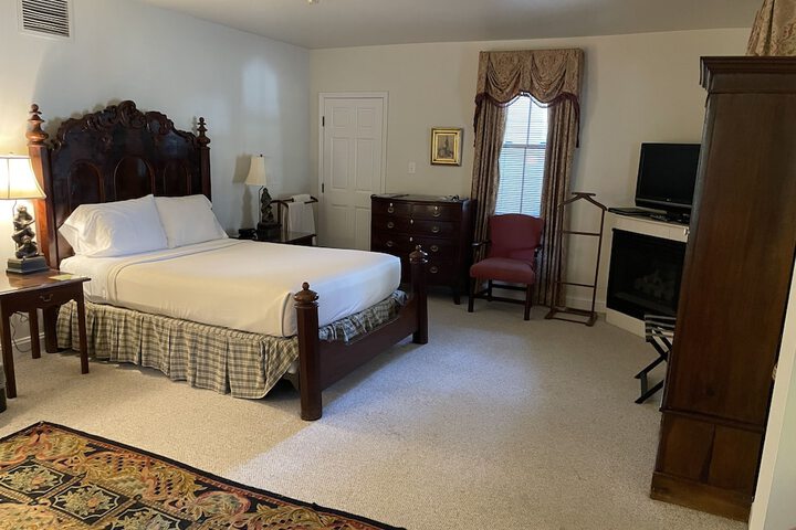 Room 25 of 93