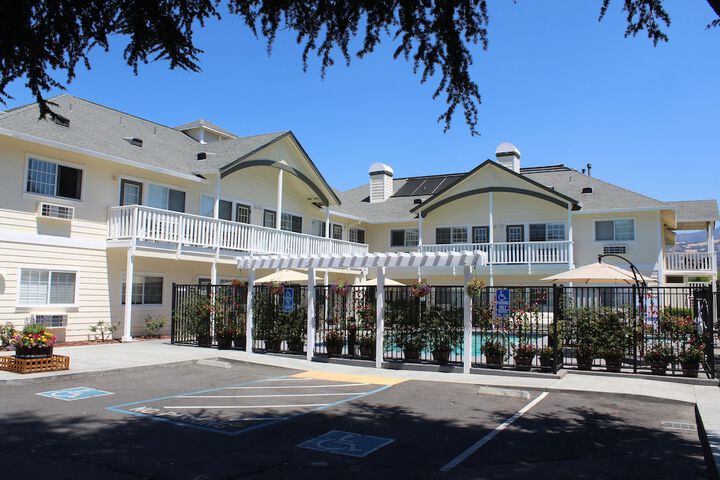 Hotel 5 of 72