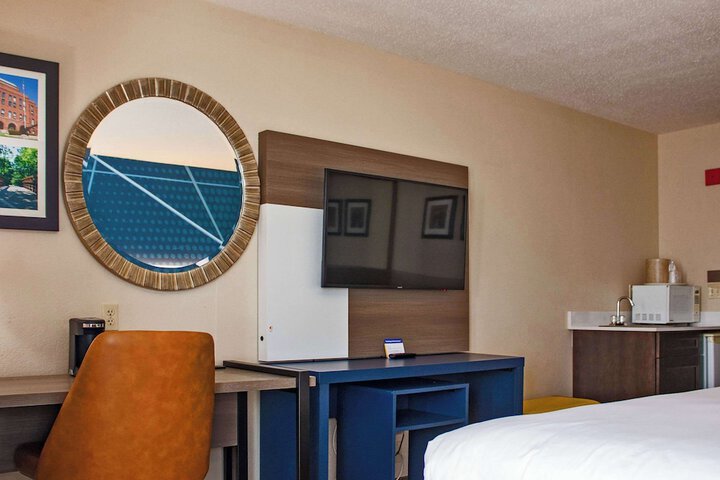 Room 28 of 55