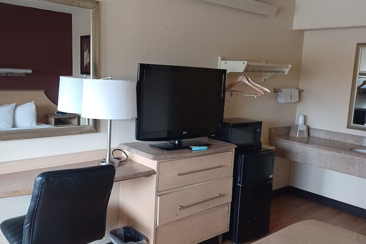 Room 10 of 15