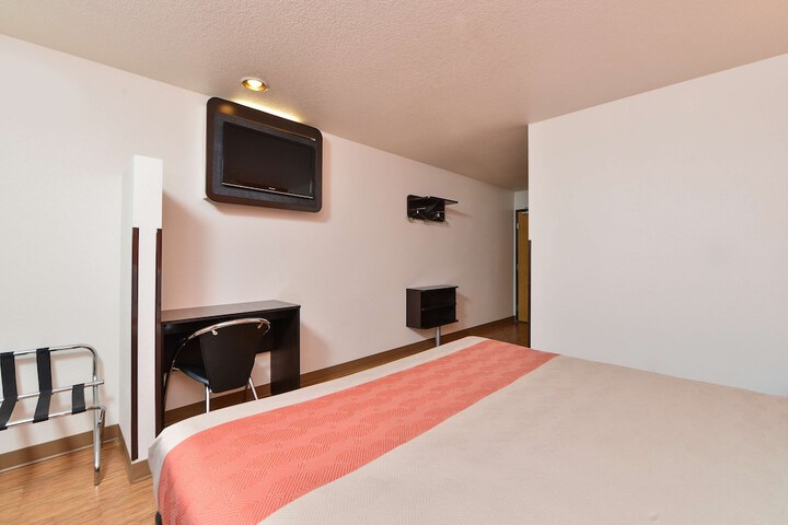 Room 17 of 26
