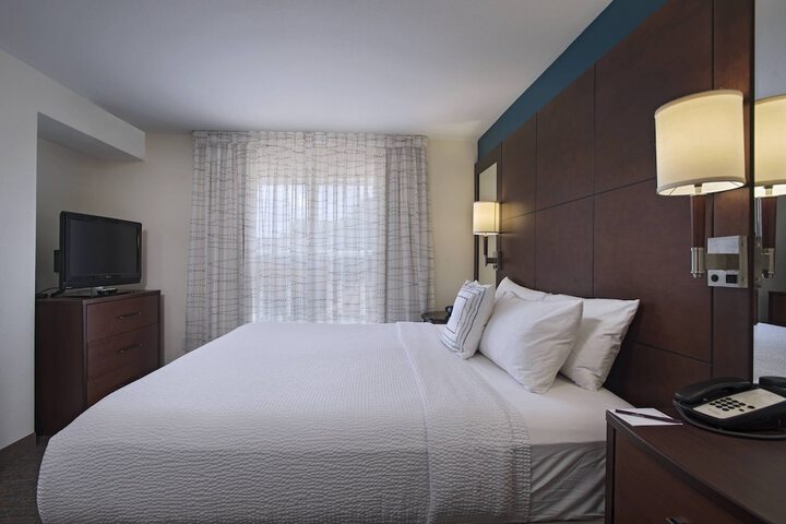 Room 10 of 23