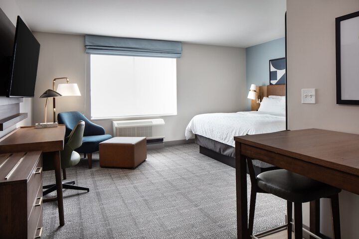 Staybridge Suites Iowa City Coralville by IHG