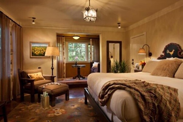 Room 20 of 53